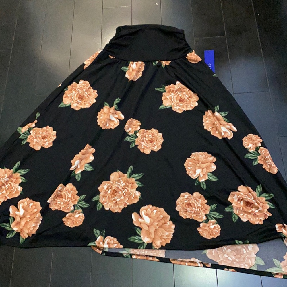 Apt. 9 Flower Skirt NWT